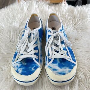 KEEN ELSA CAMVAS SHOES SIZE 8.5